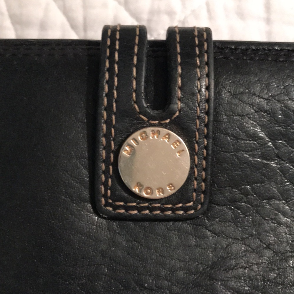 Michael Kors black leather deluxe wallet. Good used condition - Picture 2 of 15
